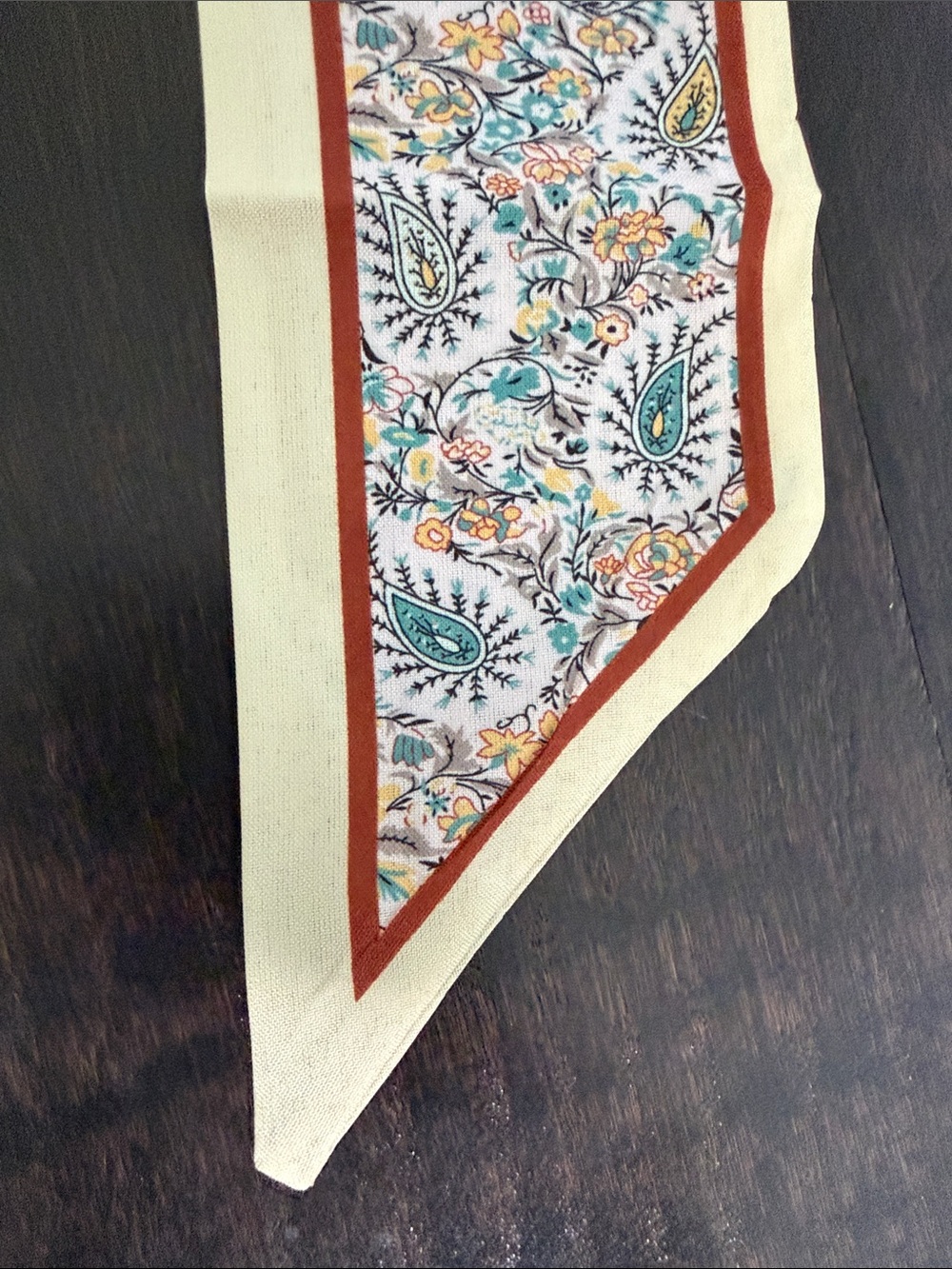 New Silk Like Twilly Scarf For Hair or Purse Intricate Floral Paisley Motif - Picture 4 of 5